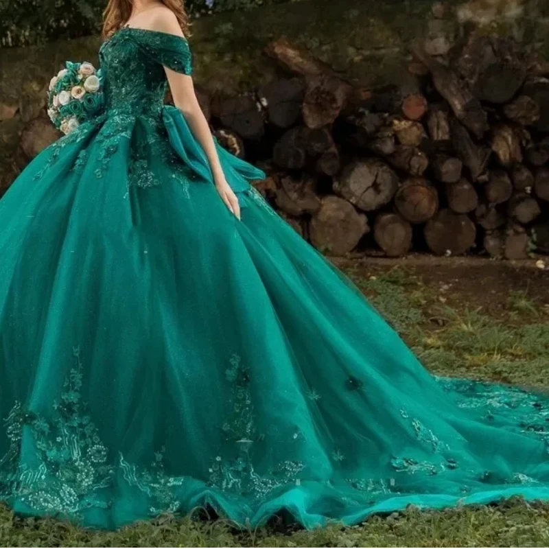 

Charming Emerald Green Women Prom Dresses Off Shoulder Lace Applique Bow Puffy Skirt Sweet 15 16 Girl Birthday Party Prom Dress