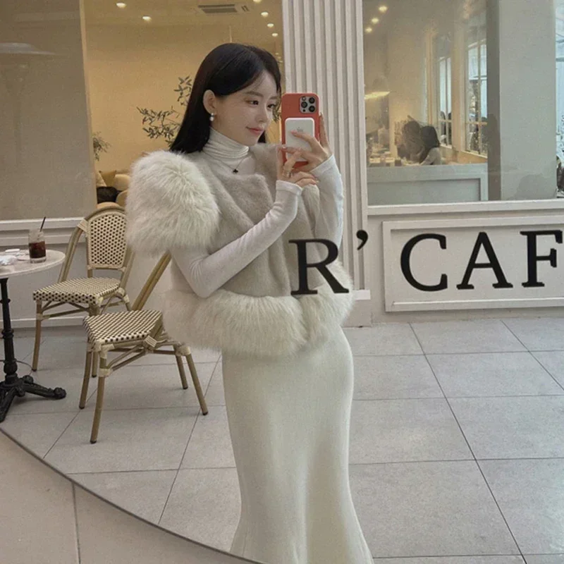 

Elegant Faux Fur Vest Women Cropped Black Fluffy Jacket Vintage Patchwork Furry Coat Waistcoat Winter Korean Party Outerwears