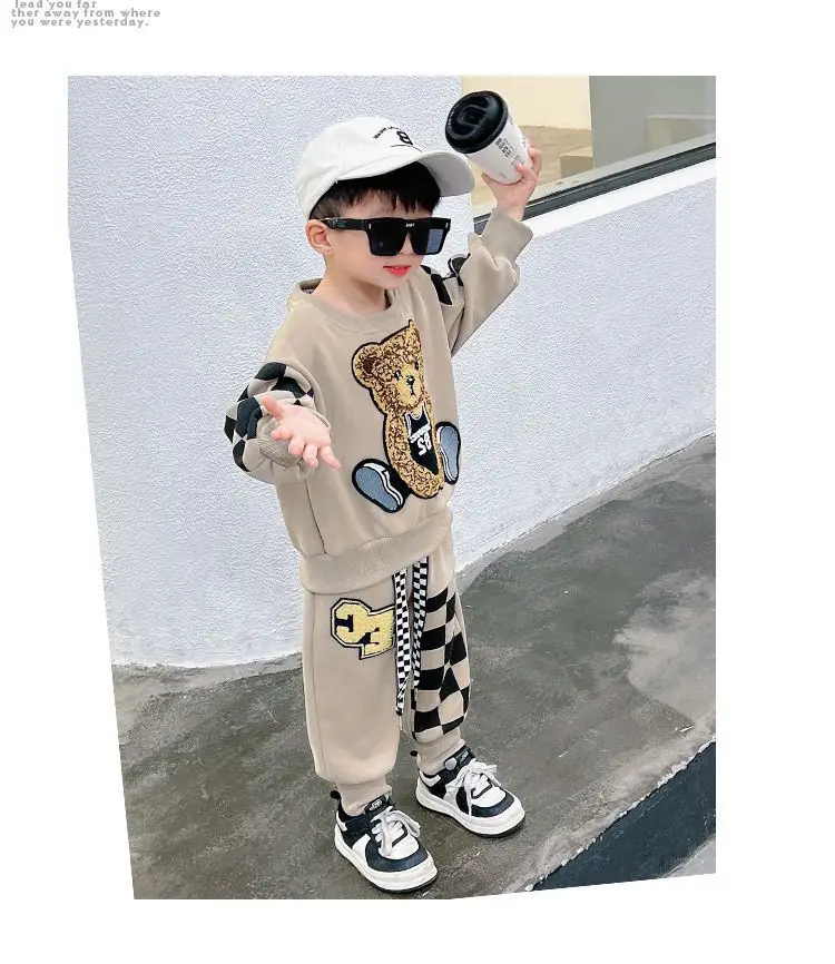 2026 Herbst Zweiteiliges Set mit Cartoon-Print Fleece-Hoodie und langer Hose für Neugeborene Jungen im Herbst und Winter – Detail 12