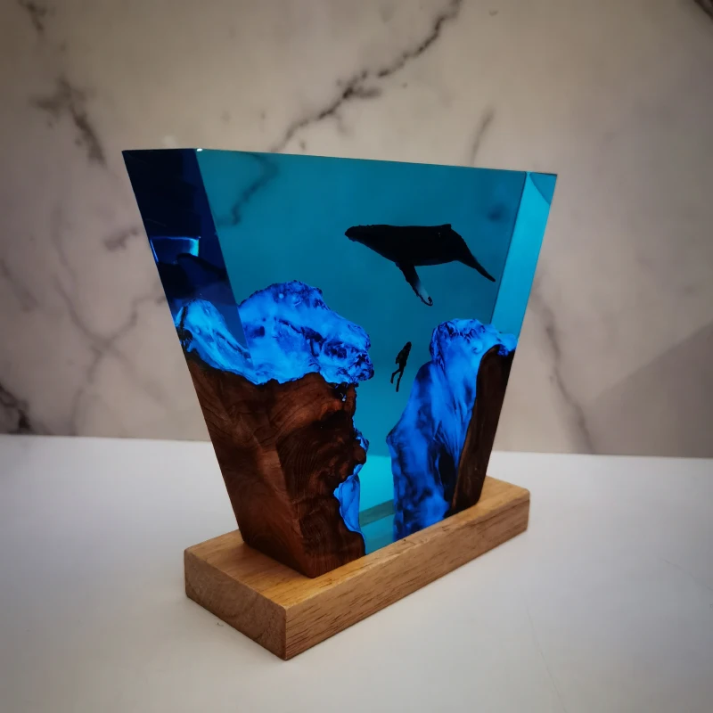 เรซิ่น Deep-sea ปลาวาฬหลังค่อม Theme Creative ศิลปะ Night Light Craft ตกแต่งโคมไฟตั้งโต๊ะ USB
