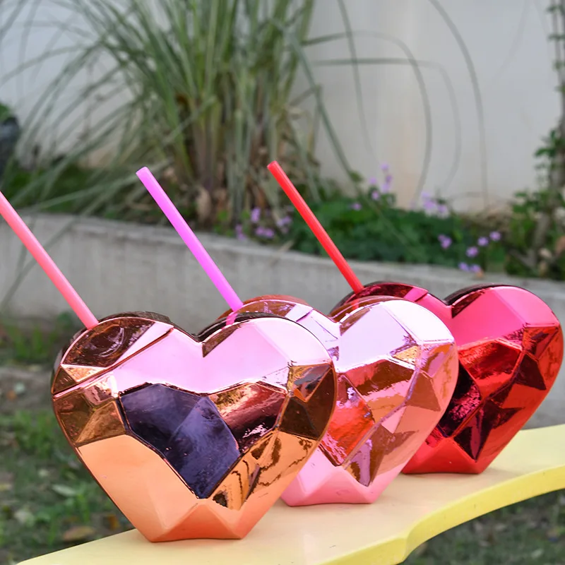 

Creative Irregular Straw Cup in European & American Style, Heart-shaped Design, Ideal 520 & Valentine's Day Gift Cup