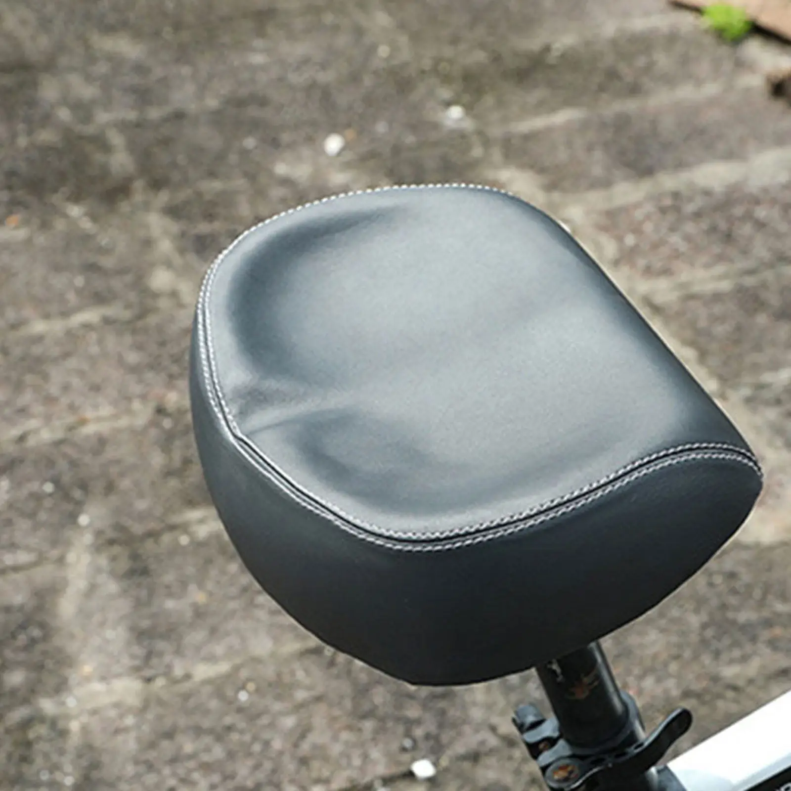 

1Pcs Widened Bike Saddle Comfortable Lightweight Cycling Seat Shockproof Pad Ergonomic Design Suitable for Road Mountain Racing