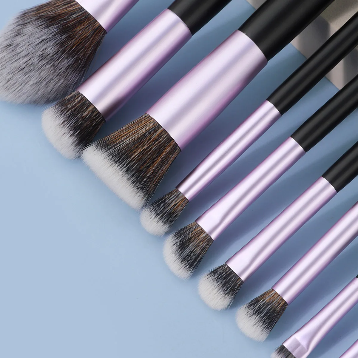 14pcs Travel-Friendly Makeup Brush Set with Soft Bristles - Foundation, Eyeshadow & Multi-Purpose Brushes for Professional