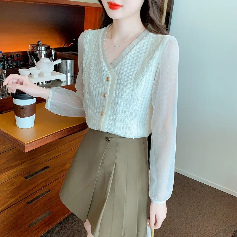 Casual Fashion Long Sleeve Lace Stitching Shirt Female Autumn New V-neck Sweet Blouse Top