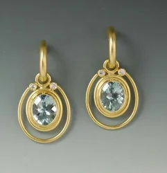 Fashion Niche Delicate Gold Color Inlay Rhinestone Dangle Earrings for Women Jewelry Female Gift Accessories Custom Jewelry