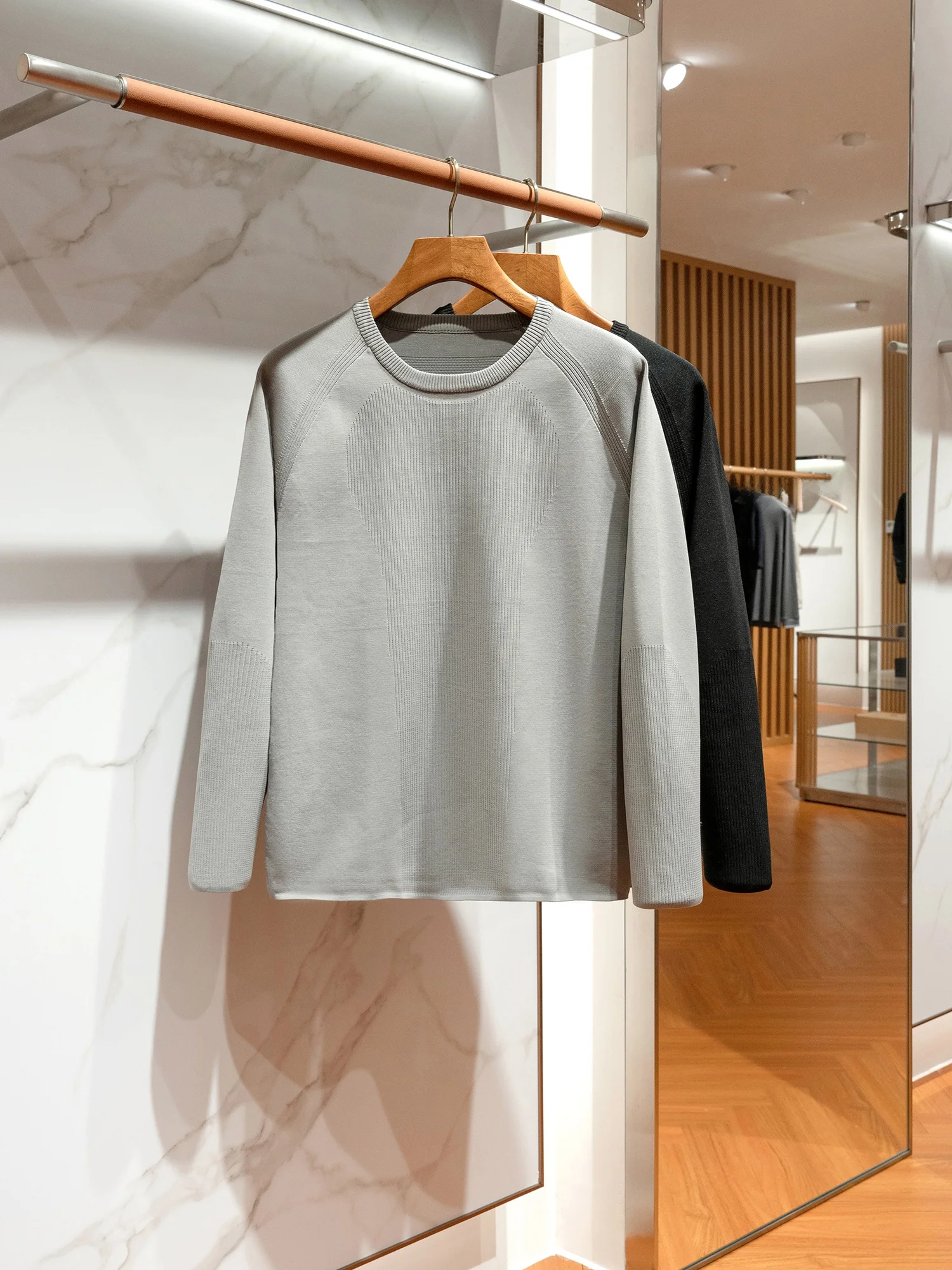 

Faionable Knitted Long Sve Crew Ne Base irt Sweatirt for Men Casual Spring Wear Polyester Fiber Stand Fit