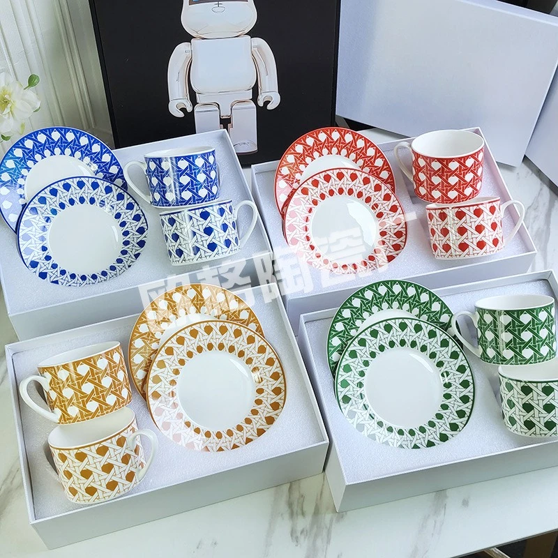 

Bone Porcelain Coffee Cup and Saucer Ceramic Cup Grid Pattern Household Set Afternoon Tea Cup