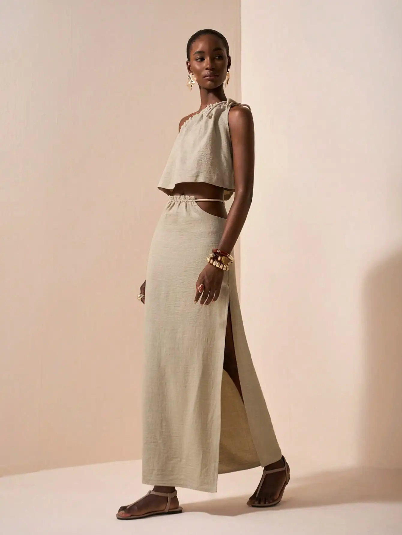 비대칭 허리 디자인의 원숄더 린넨 투피스 세트, 캐주얼 및 휴가용 베이지 여름 의상