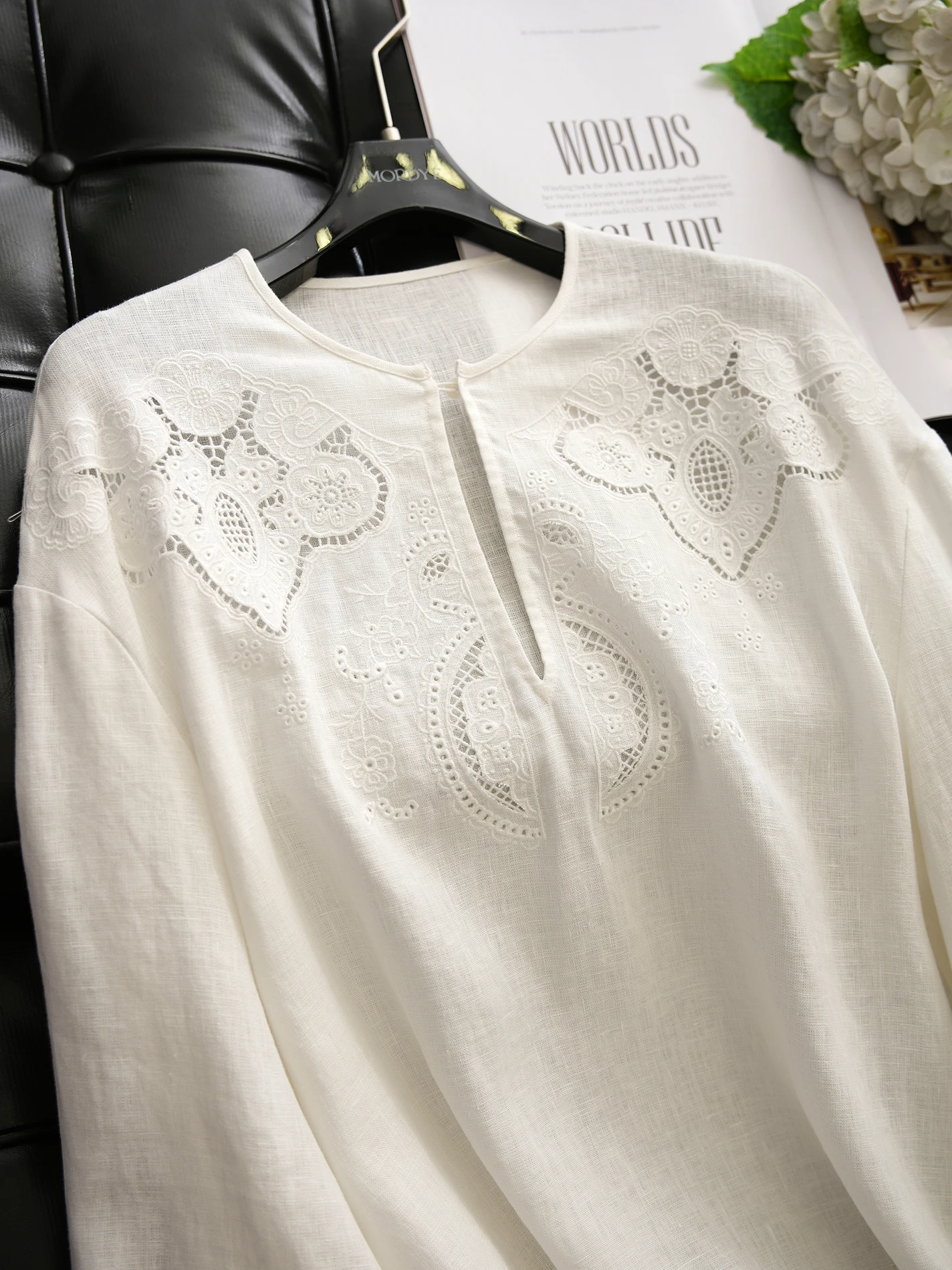 

Lace Hollow Carving Long Sve Henry Collar irt Top Linen Material Original Design Loose Fit Women's Spring Faion