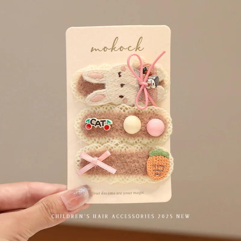 2026 Neu 2/3-teiliges Set Braune Rosa Blumen-Bären-Herz Haarspangen Niedliche Kleinkind-Mädchen Haarklammern Modische Kinder-Haaraccessoires für den Alltag – Detail 8