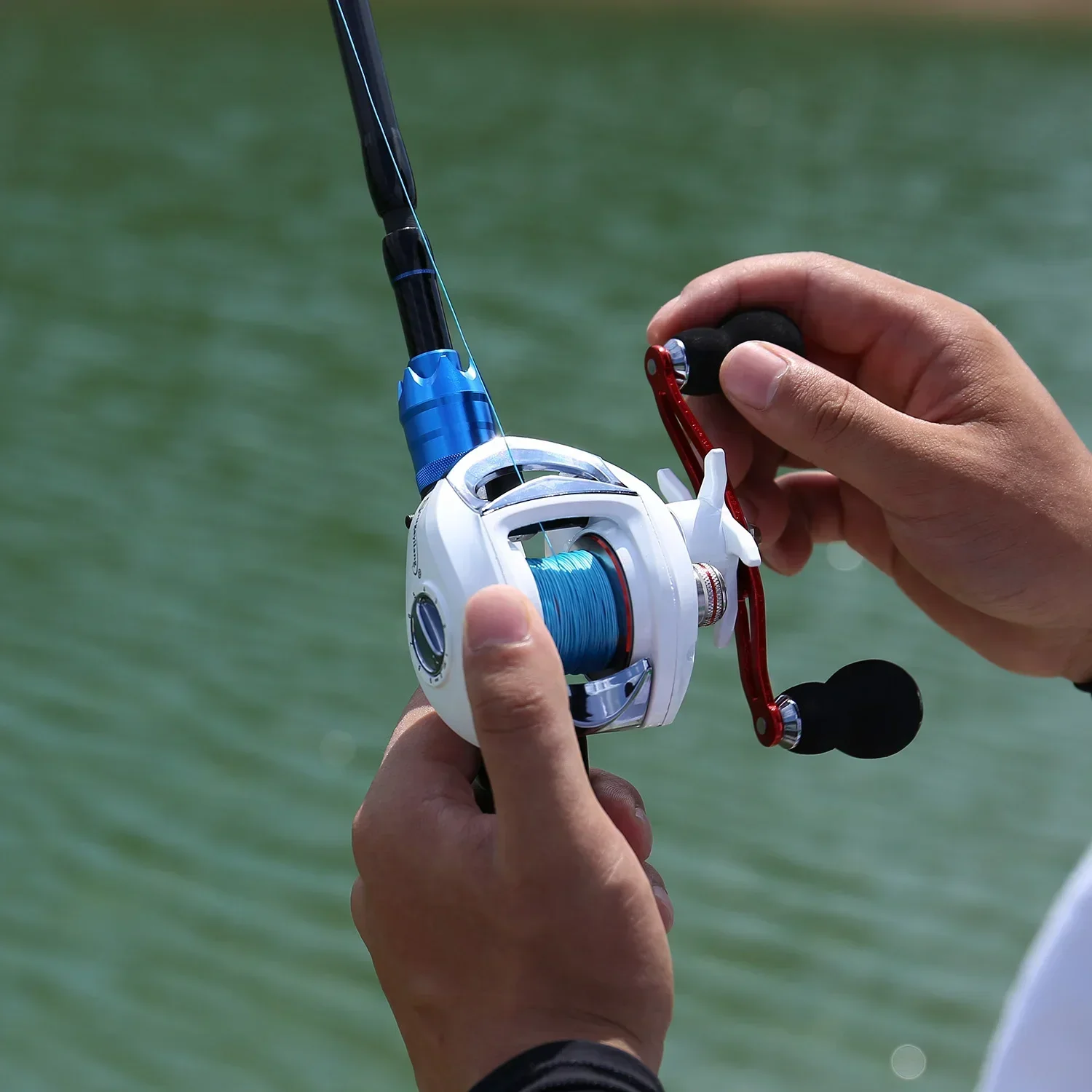 Sougayilang Fishing Reel White Black reel Right Left Handed  Drag Power 10kg Carp Fishing Wheels  Fishing Tracking Pesca