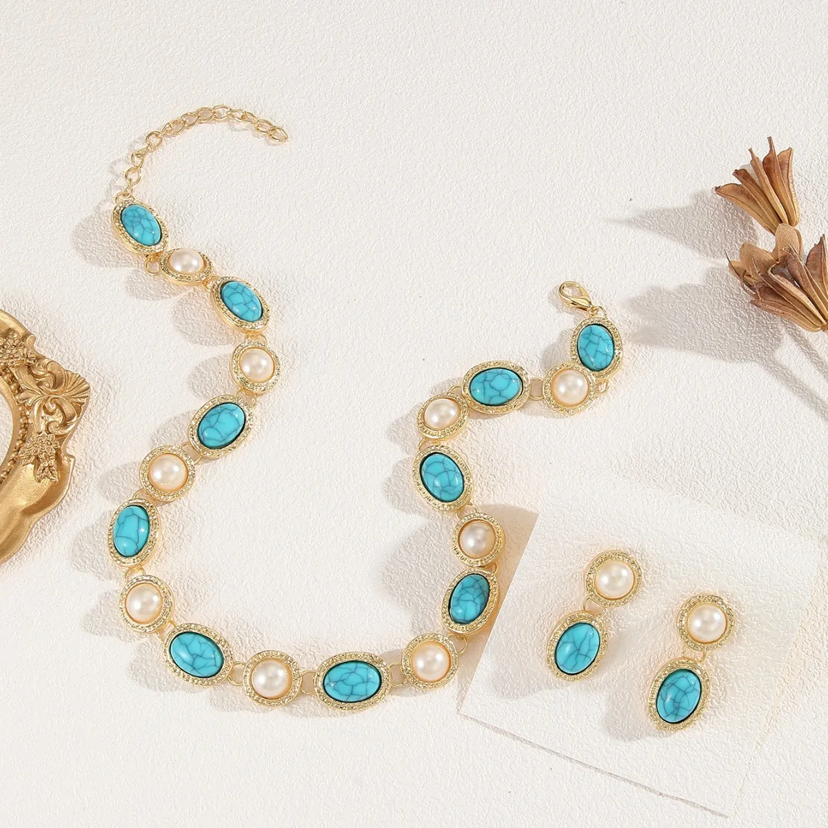 مجموعة قلادة وأقراط من اللؤلؤ متعددة الاستخدامات للنساء مجوهرات عصرية أنيقة للارتداء اليومي والحفلات