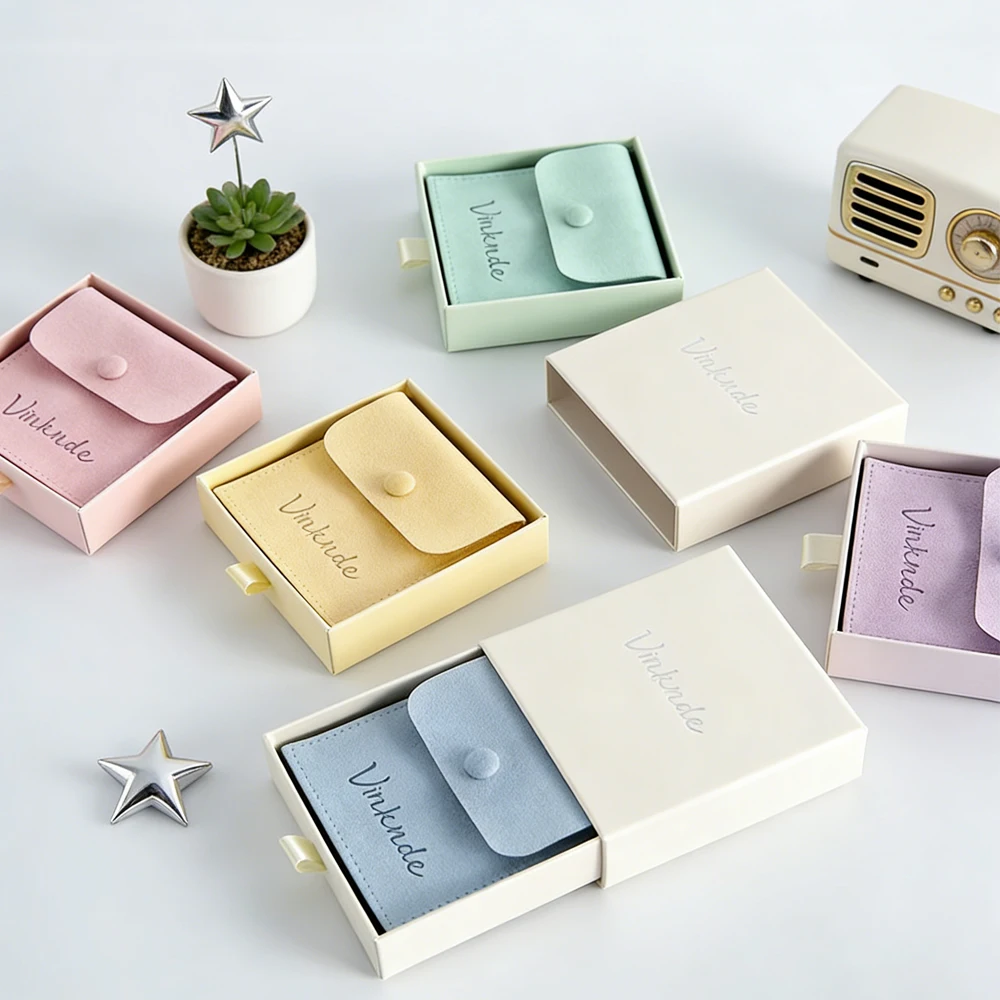 

100Pcs Custom Logo 8x8x2.5cm Snap Microfiber Jewelry Pouch Necklace Pendant Container Storage Bag Travel Organizer Drawer Boxes