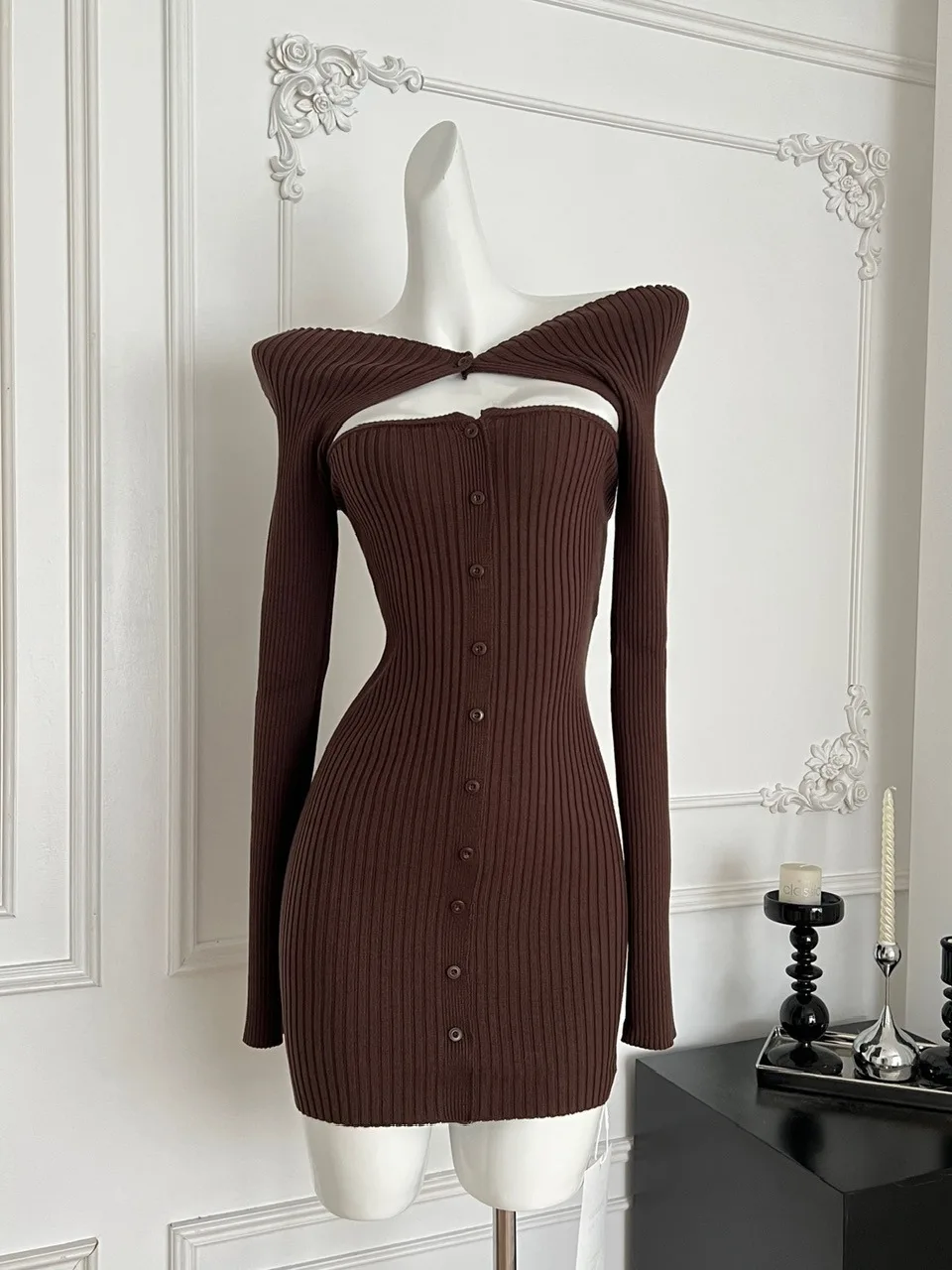 

Pure Desire Трикотажная ажурная длинная женская юбка-платье облегающего кроя с одним пуговиком Чувственный шикарный дизайн