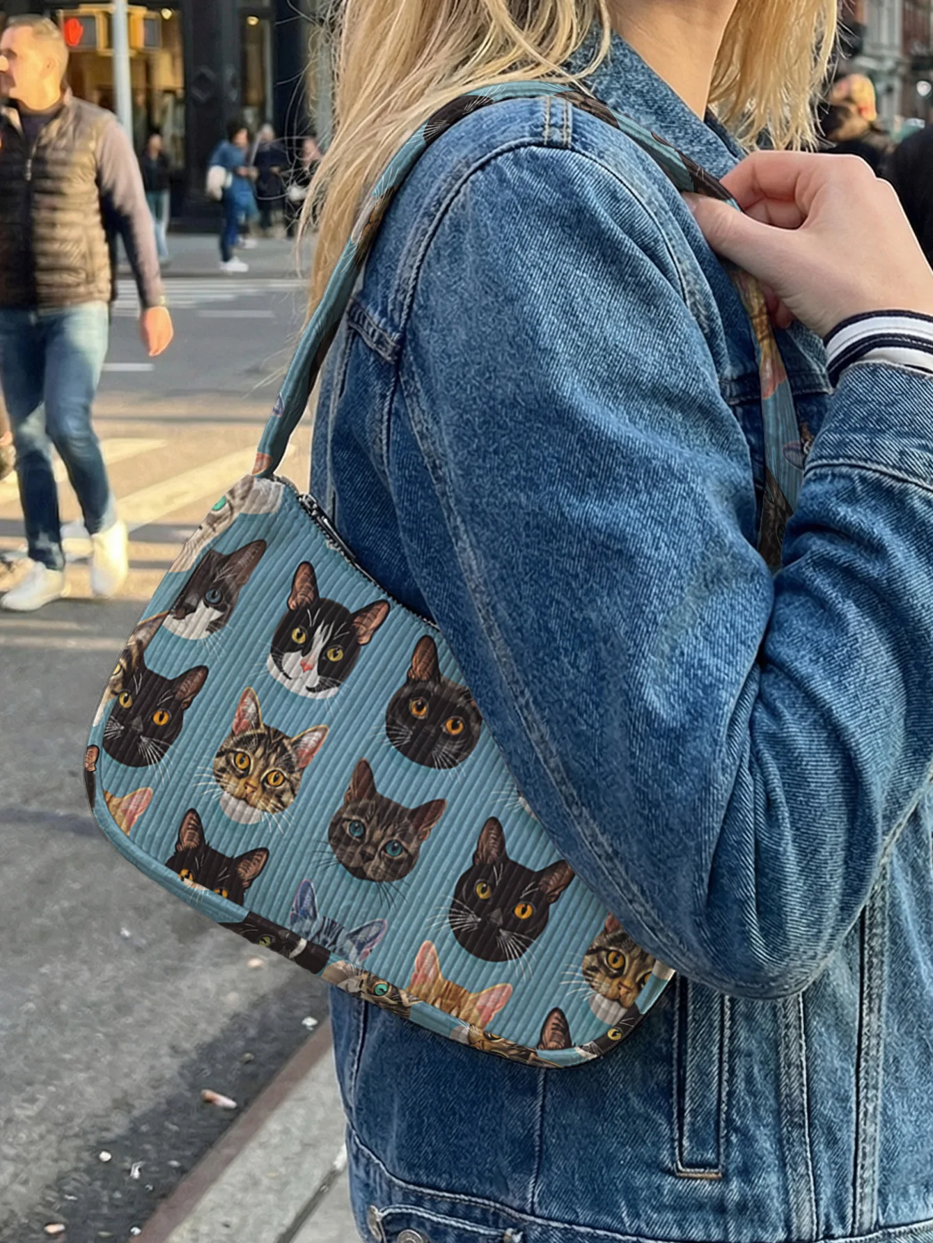 Trendy Cat Head Print Shoulder Bag, Light Blue Corduroy Underarm Bag for Daily Casual Use view 5