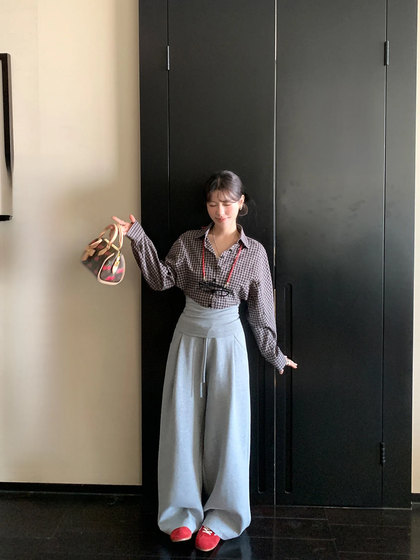 

Slim Fit Cheered irt Korean Sle Design LIONE High nce False Two-Piece Waist-Cinching Slimming Effectiven