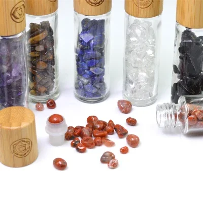 Gemas de cristal de moda, piedra de cristal de cuarzo, doterra, aceite esencial, rodillo de masaje, botellas, rollo en botella de Perfume, tapa de bambú, bola de Jade