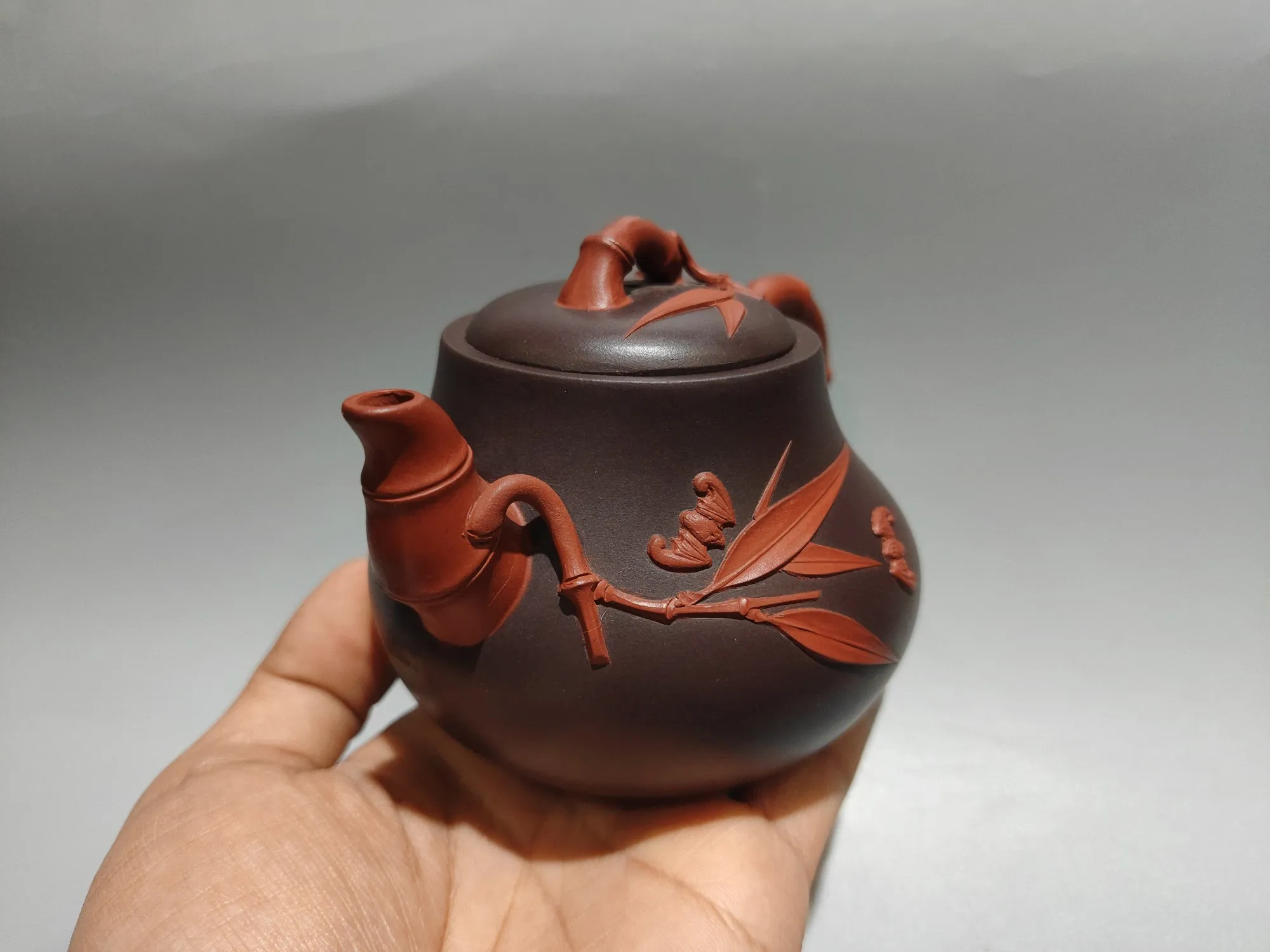 Yixing Purple Clay Pot Old Purple Mud Bamboo pattern Two tone oblique bamboo pot Kettle Teapot Pot Tea Tasting Tea Ceremony