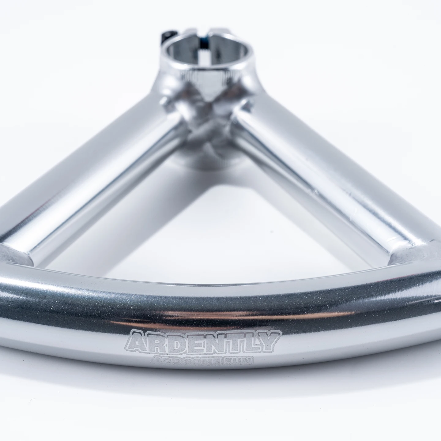 แฮนด์จักรยานแบบเชื่อมต่อรูปตัว - Cycling Gear Brands บทวิจารณ์และราคา