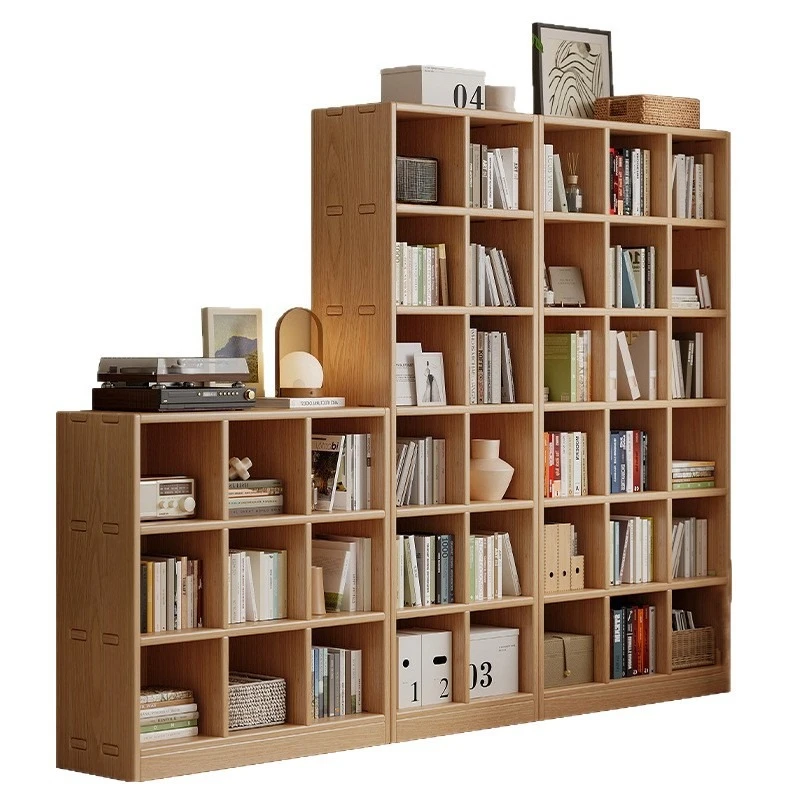 

The high and low bookshelves are integrated with wall, and storage cabinets are displayed against the wall.