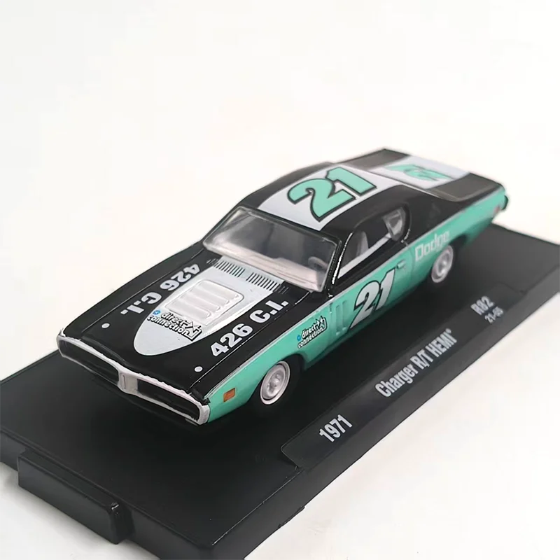 M2 Diecast Alloy 1/64 Scale 1971 RT Hemi Car Model Collection Static Display Ornament Toy Gift