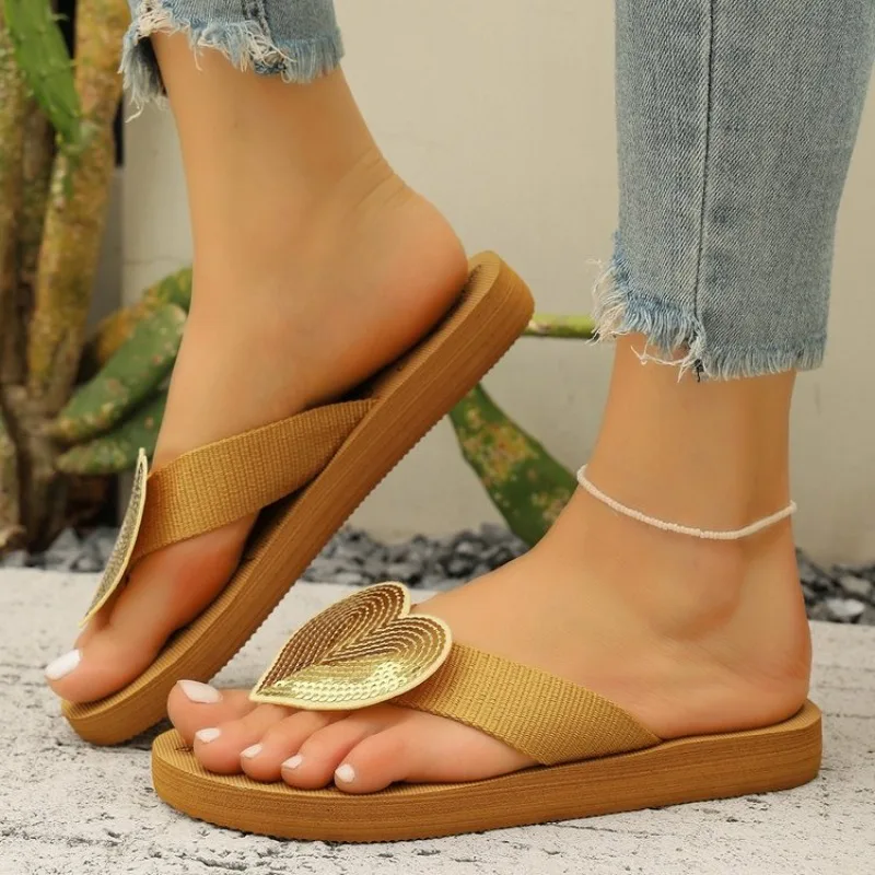 Fashion Elegant Heart-shaped Flip Flops Non-Slip Comfortable Soft Soled Slippers Simple Ladies Slippers Summer2026