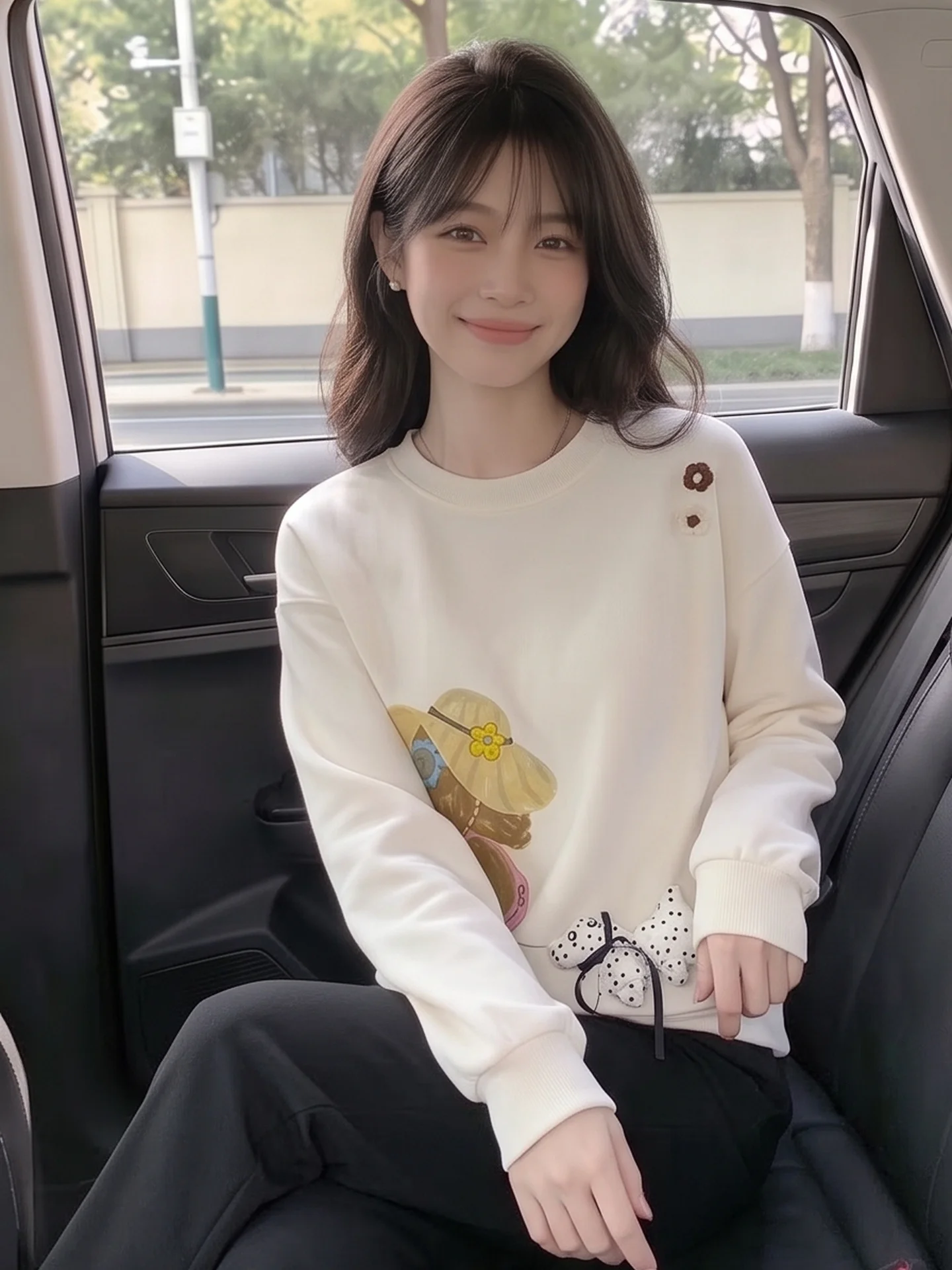 Cute Cartoon Dog Long Sleeve Sweatshirt Women's Loose Casual Slimming Embroidered Flower Top Sweet Girl Style Autumn Wear