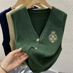 New Embroidered Bear Knitted Loose Single-breasted Embroidered Vest Women's Spring Snd Autumn New V-neck Vest Overlapping Vest