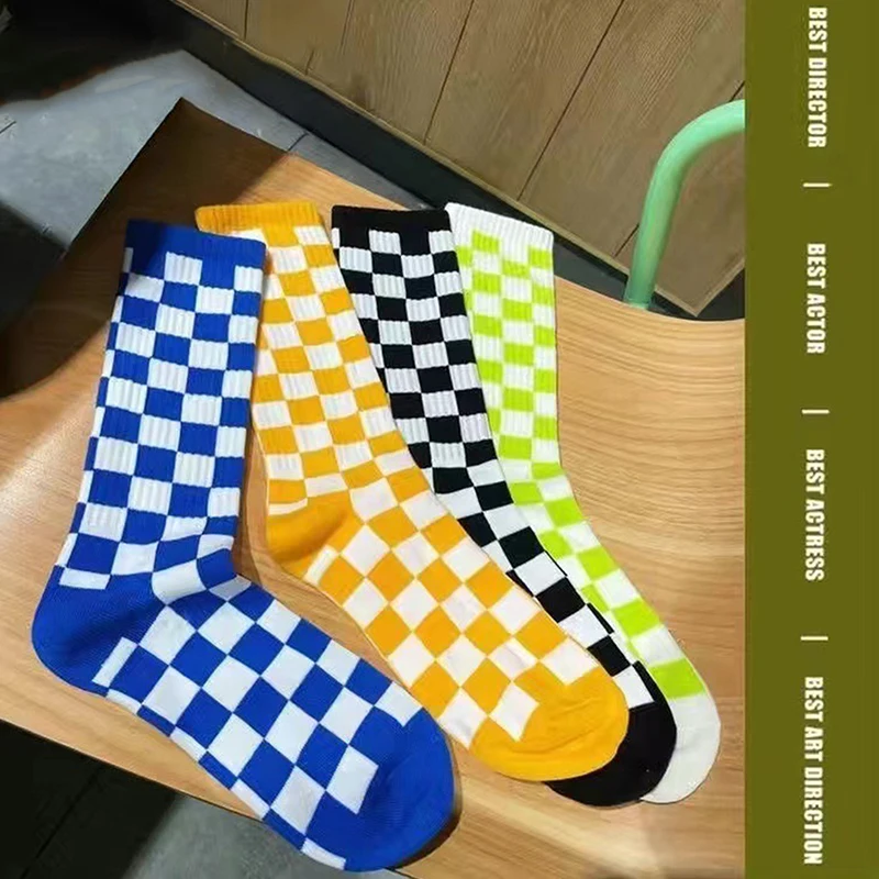 

Women's Harajuku Fashion Checker Board Socks Street Sports Print Skateboard Hip Hop Stockings