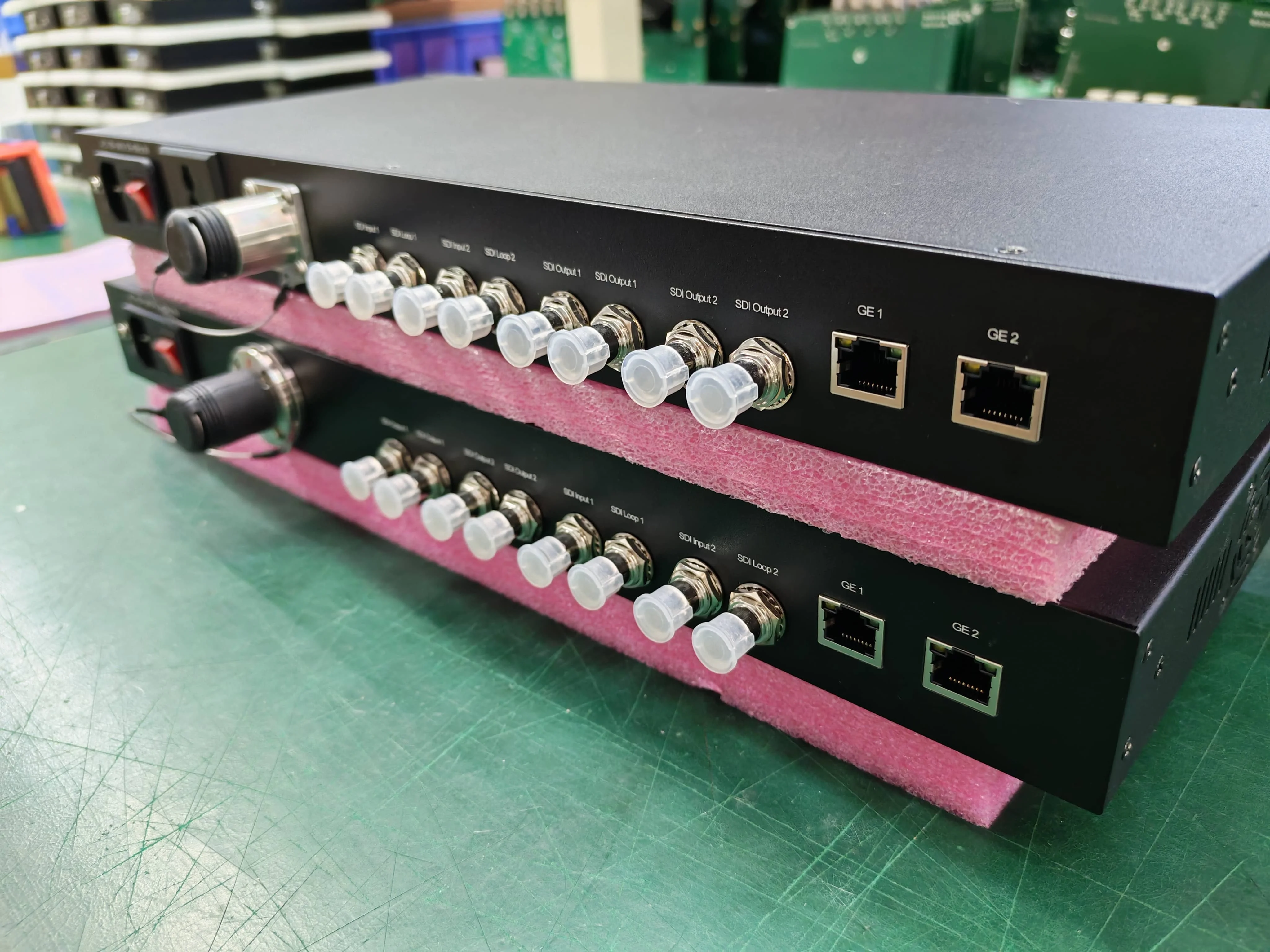 19' 2x Bidirectional 12G 4K SDI Video With 1000M Network Fiber Transmission System