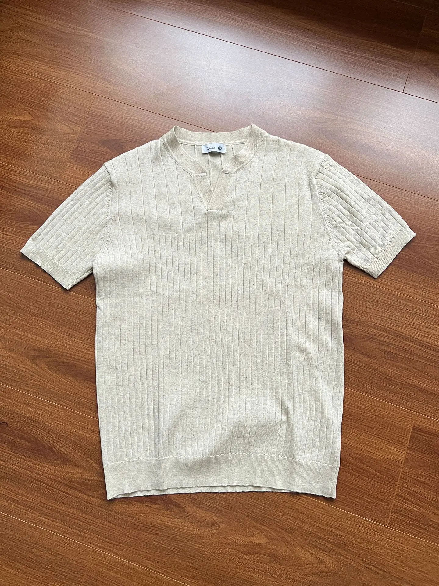 Solid Color Lyocell V-Neck Short-Sleeve Knit Top for Commuters Old Money Style Striped Casual Spring/Summer New