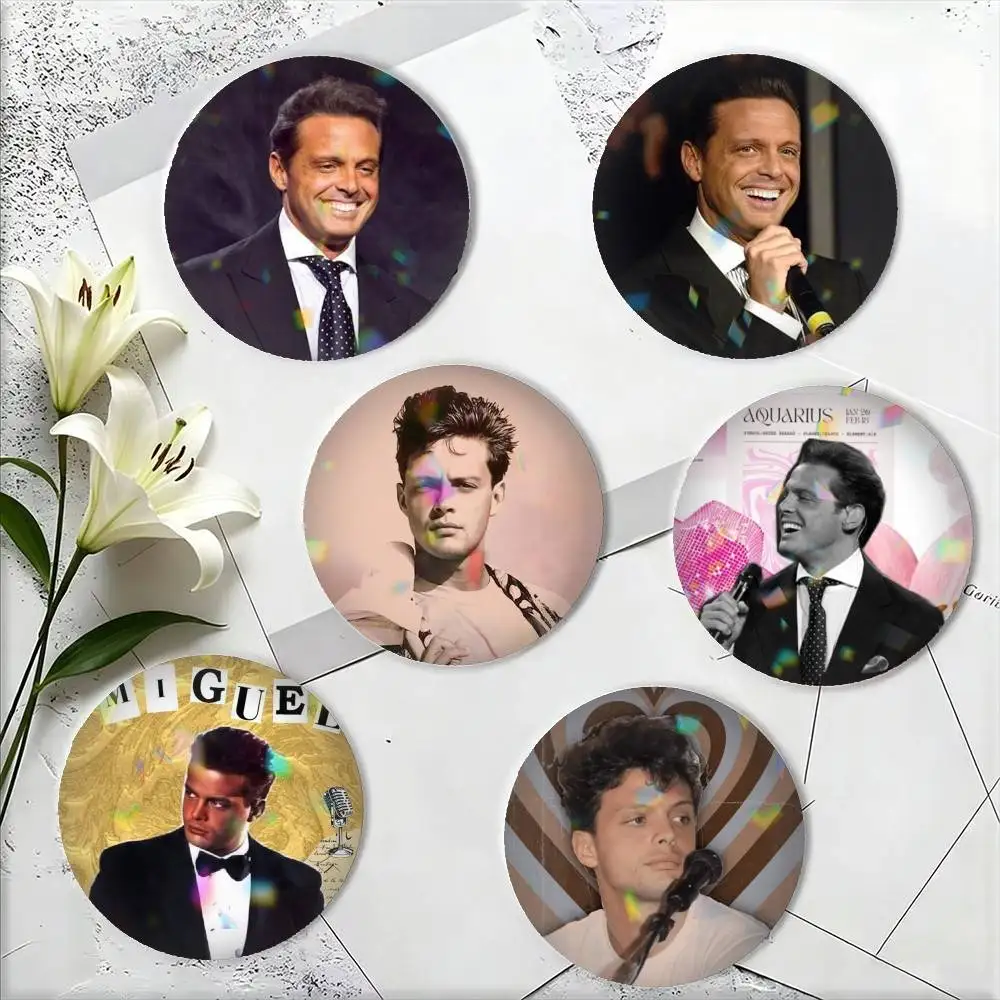 L-Luis Miguel El Sol de Mexico 25mm 32mm 44mm 58mm 75mm Brooches Badges Pins for Accessories Gift