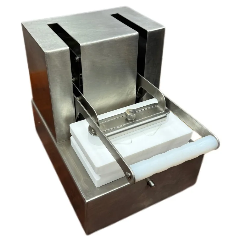 Suitable for convenience store triangle sushi rice ball packaging machine, rice press machine