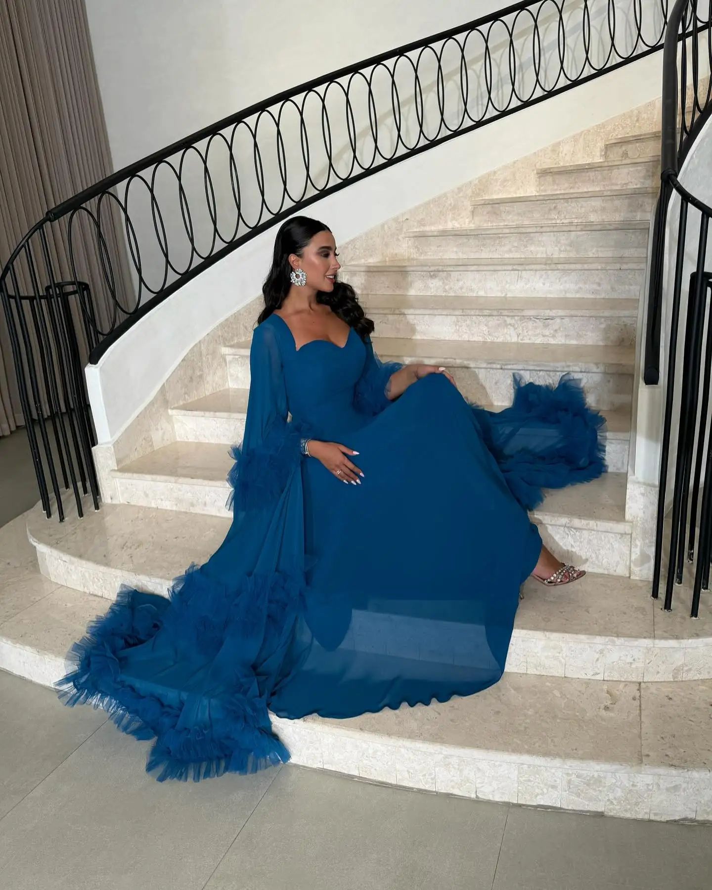 Рисунок 4 - Платья для выпускного вечера по