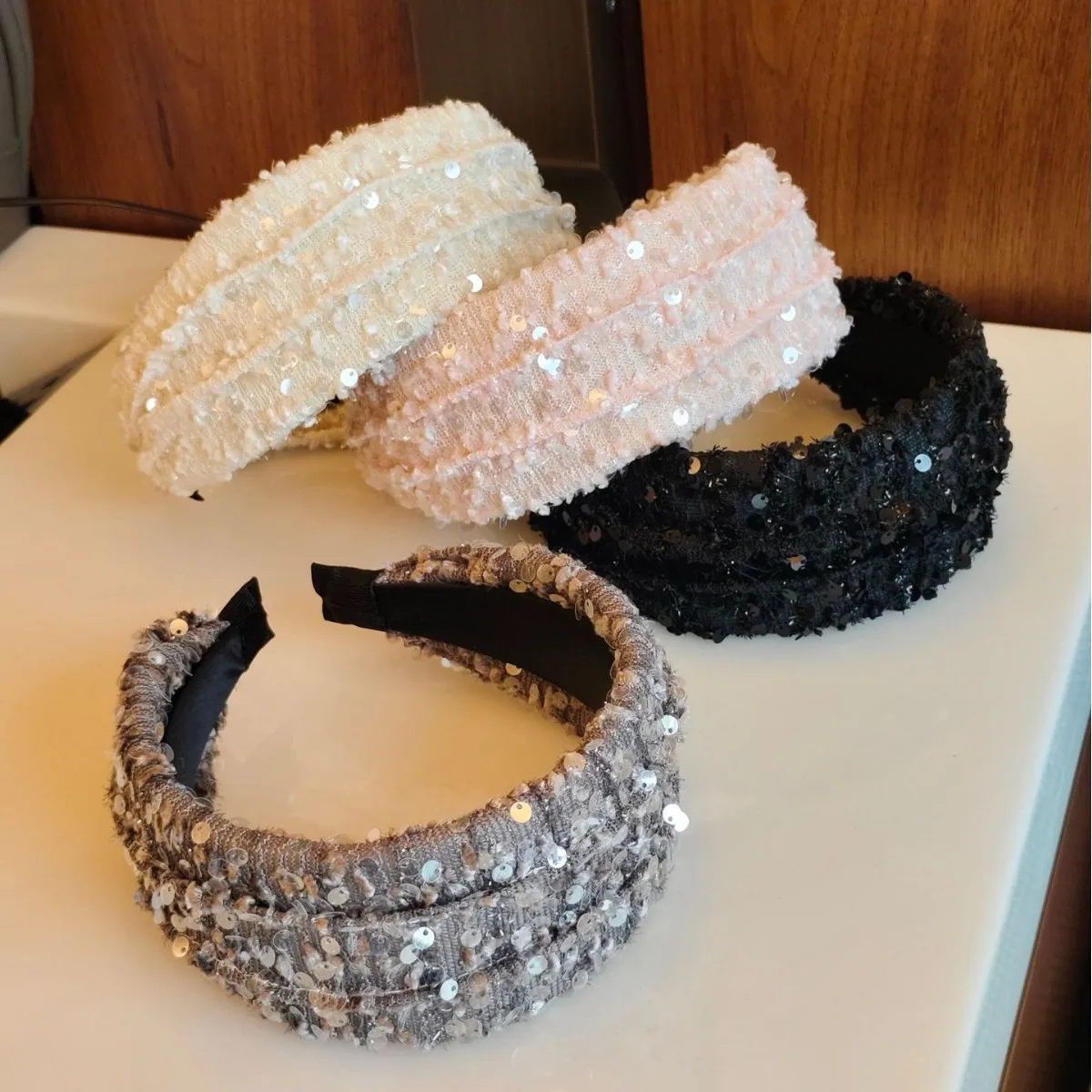 

Korean Style Fashion Retro Sequin Ruched Headband - Versatile Hair Accessory for Women