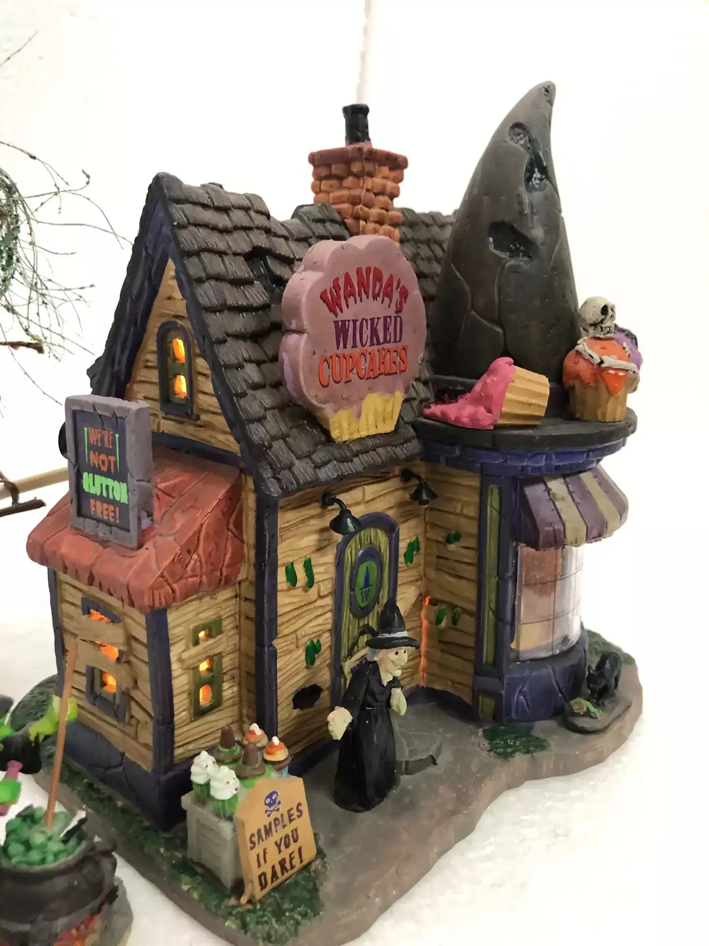 Halloween Decor Lemax Creative Night Lamp House Miniature Version of European Building Home Furnishing Living Room Ornament Gift image 3