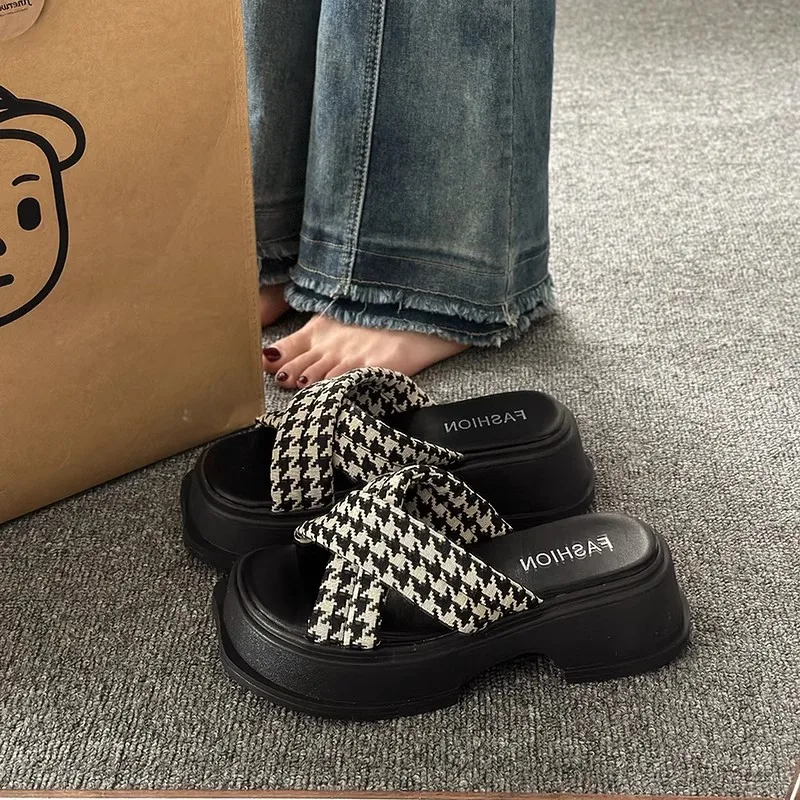 Women's Platform Slides 2026 Summer Cross Strap Sandals Thick Sole Wedge Heel Slipper  Non-slip Comfortable Open Toe Shoes