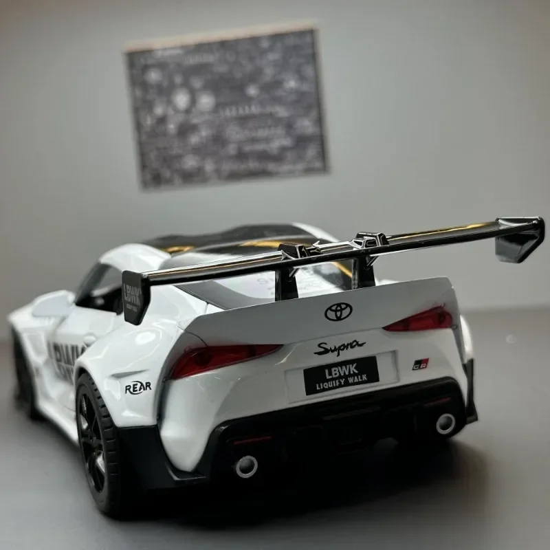 Diecast 1/22 Scale Toyota Supra Racing Car Model Sound and Light Collective Voiture Miniature Toys Vehicles Kids Boys Adult