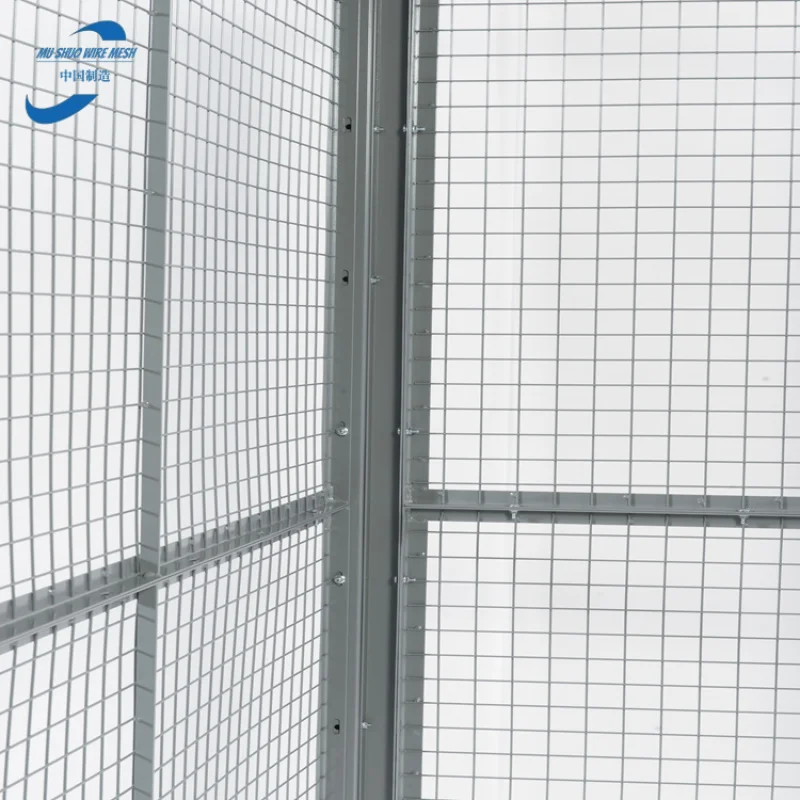 مخصص. طريق سياج سلكي ملحوم، سياج الاستاد، المنزل