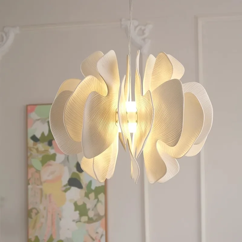 

Nordic French romantic butterfly chandelier living room bedroom dining room light designer creative acrylic high-end lighting