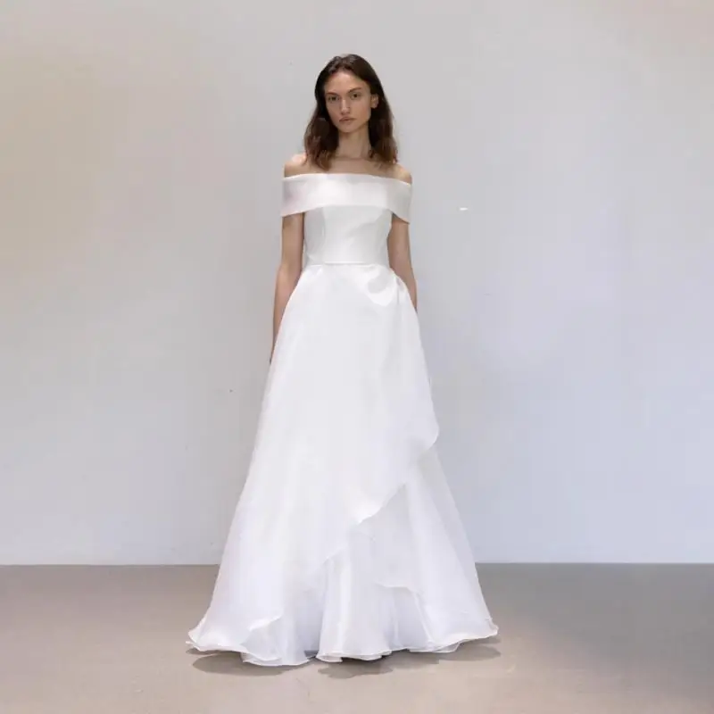 

One Shoulder Simple Wedding Dress Engagement Certificate Neat White Dress Outdoor Wedding Bridesmaid Dress Customized