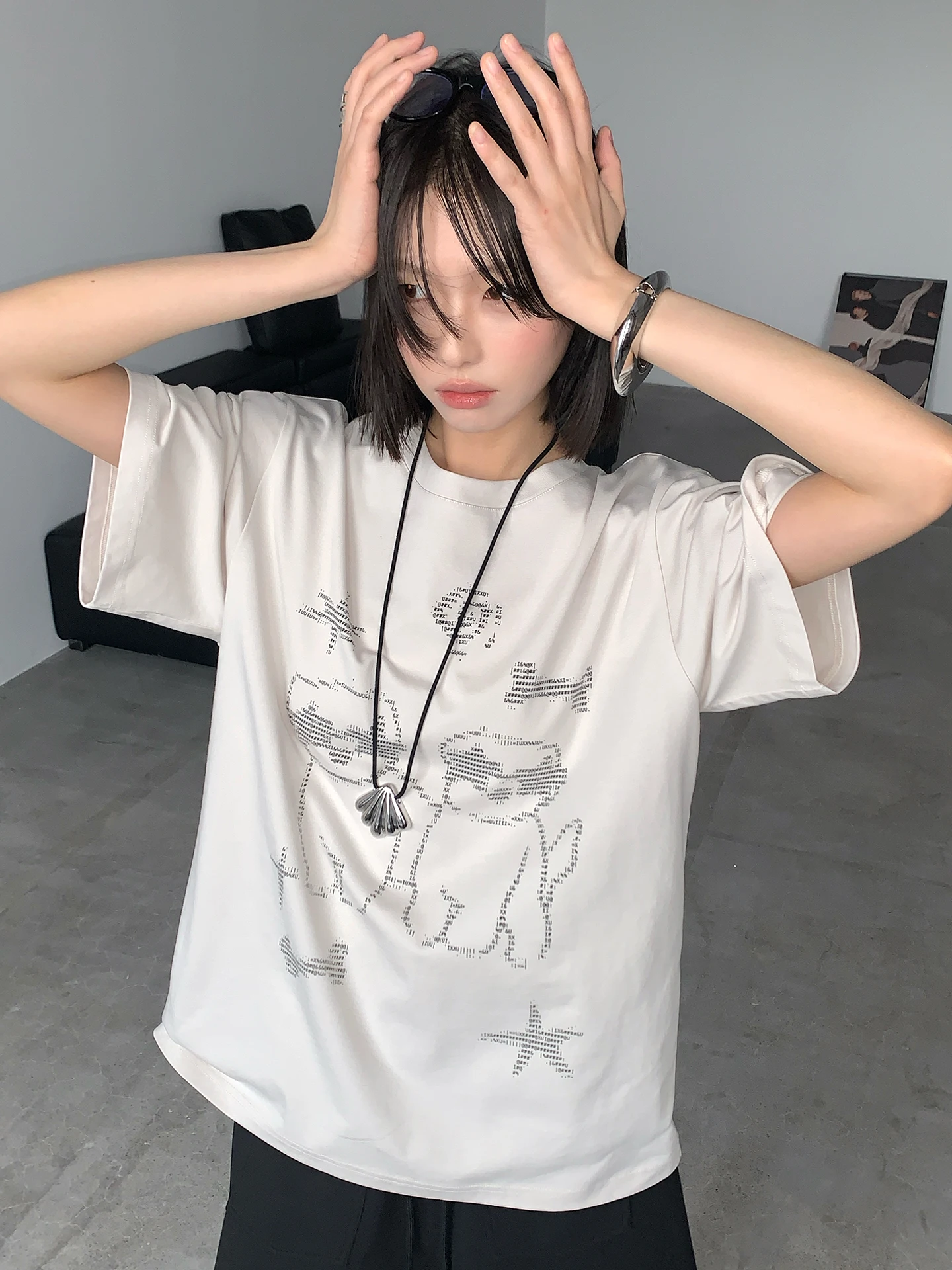 

Universal Gravitation Museum Summer 2026 Women's Loose Neutral Style Short Sleeve T-Shirt Dog Print Breathable Sweat Absorbent