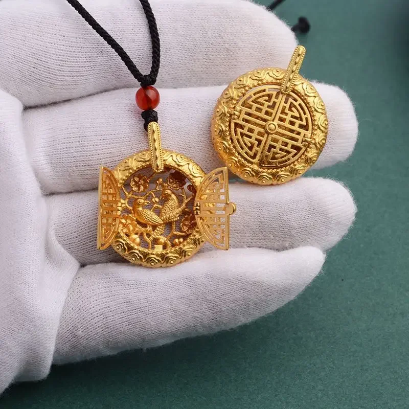 Chinoiserie Vintage Placer Gold Hollowed Out Encounter Luck Can Be Opened Pendant Necklace for Women Sweater Chain Gift Jewelry