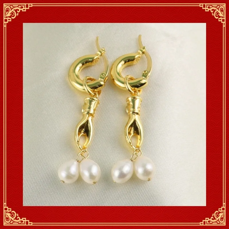 

Fashion Jewelry Hanging Gesture DIY Handmade Earrings White Freshwater Pearl Niche Design Trendy Jewelry