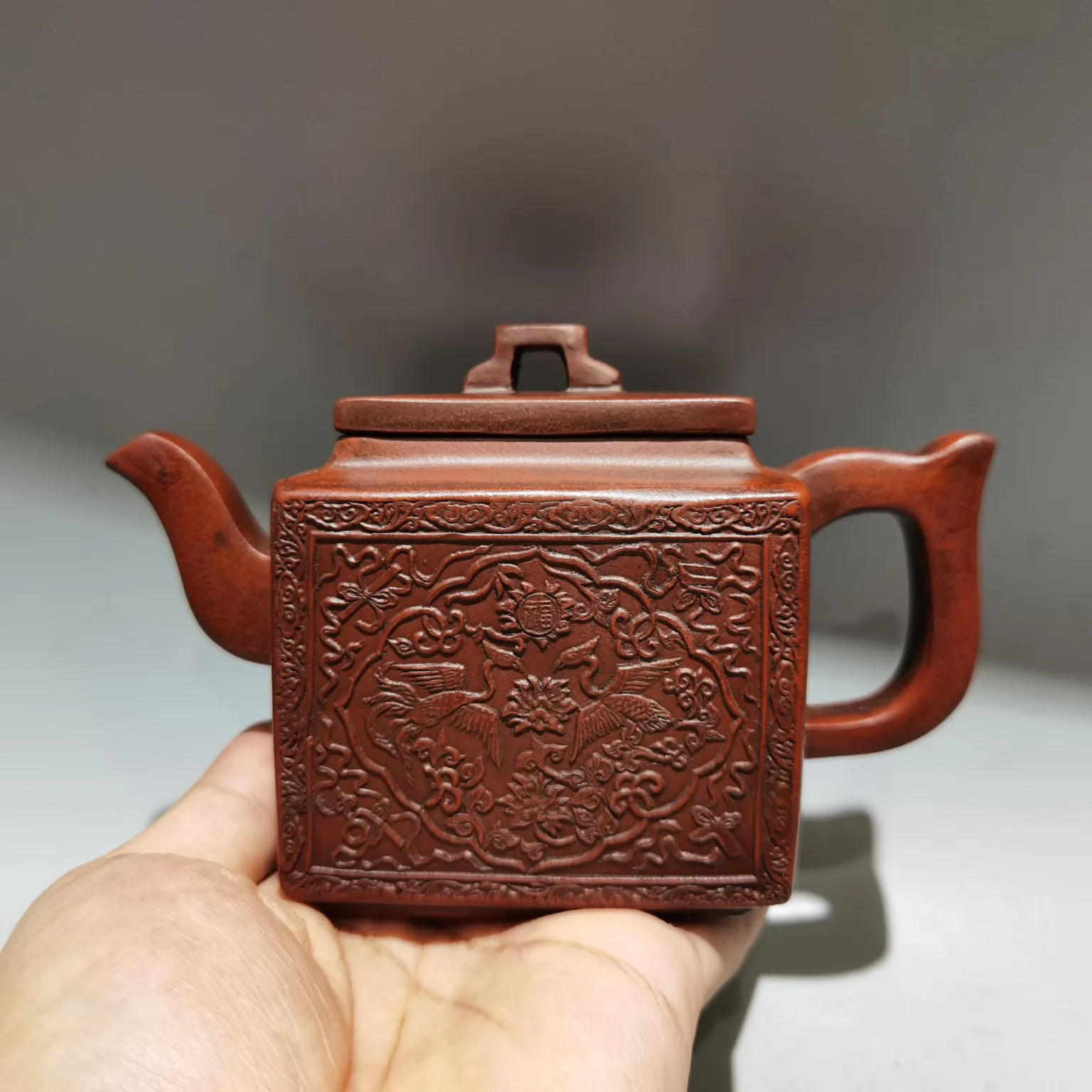 

6"Chinese Yixing Purple Clay Pot red-crowned Crane texture Kettle Teapot Flagon Red pouch mud enjoy both felicity and longevity