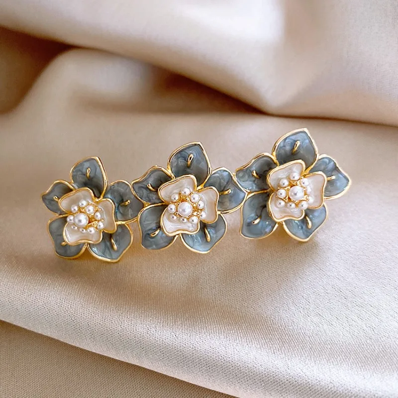 

Dusty Blue Dripping Flower Hair Clips for Women Korean Sweet Imitation Pearl Hairpins Exquisite Spring Clip Banquet Accessories