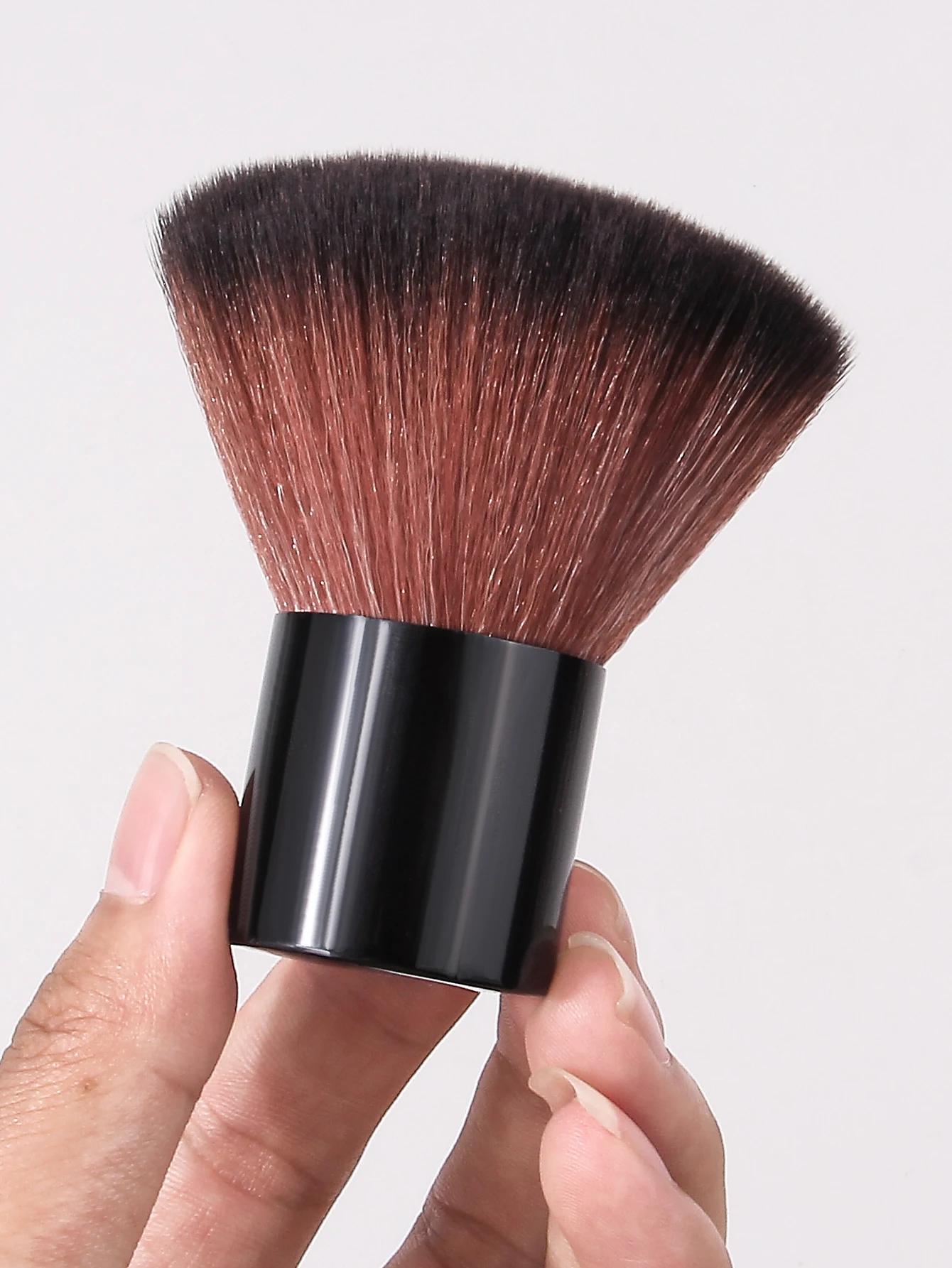 1PC ovale make-upborstel voor blozen, poeder en bronzer - Zacht nylon Multifunctioneel draagbaar nagelafstof- en gezichtscosmetisch hulpmiddel