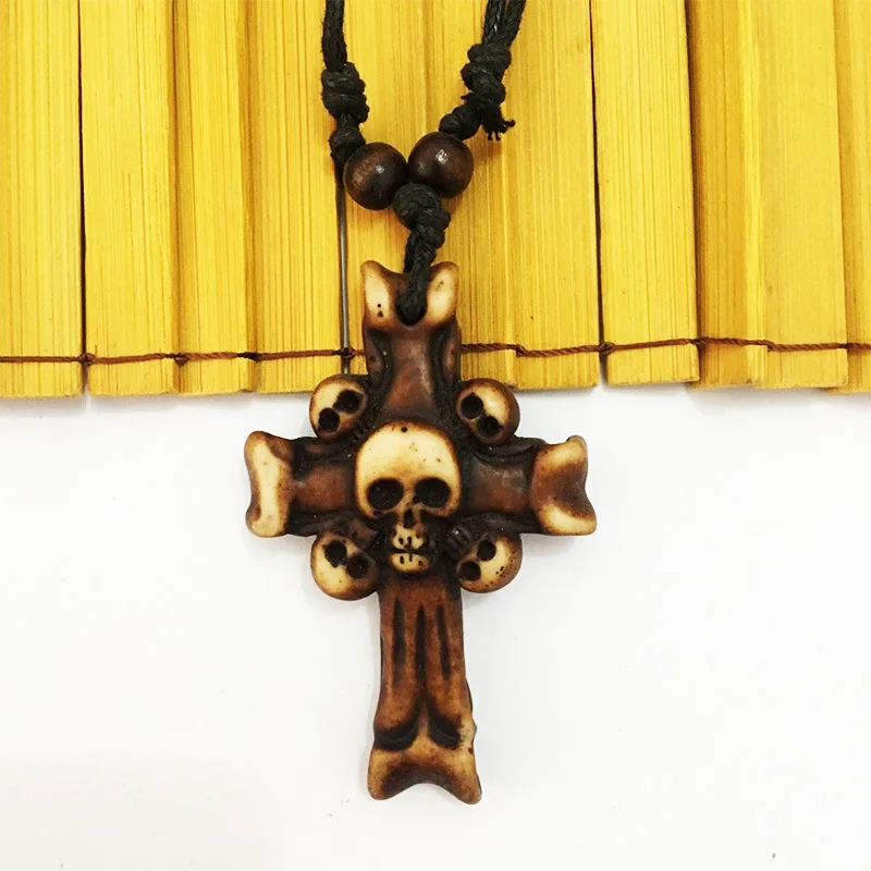 2019Retro Resin Skull Cross Ornament Necklace Domineering Personalized Men's Necklace Foreign Trade Supply Wholesale