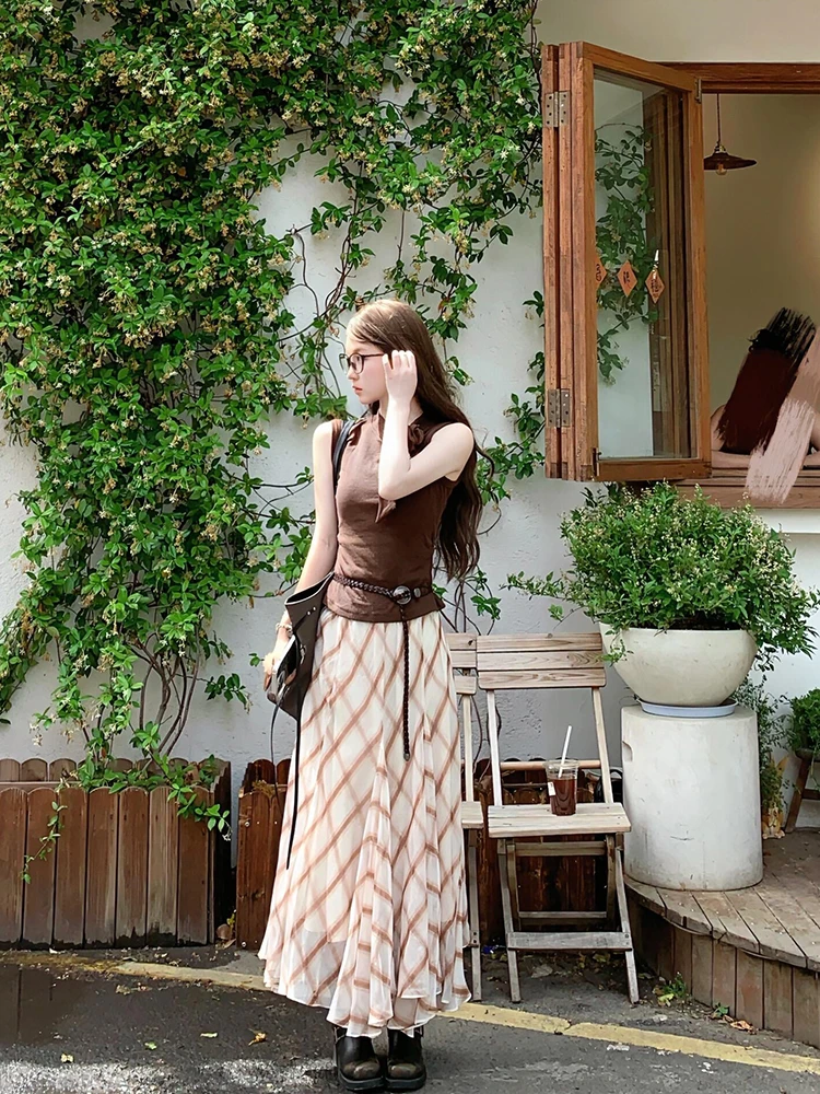 패셔너블한 레트로 디자인 매듭 끈 민소매 조끼 여성용 여름 2025 캐주얼 다용도 탑 우아한 드레이프 트위스트 매듭 스타일