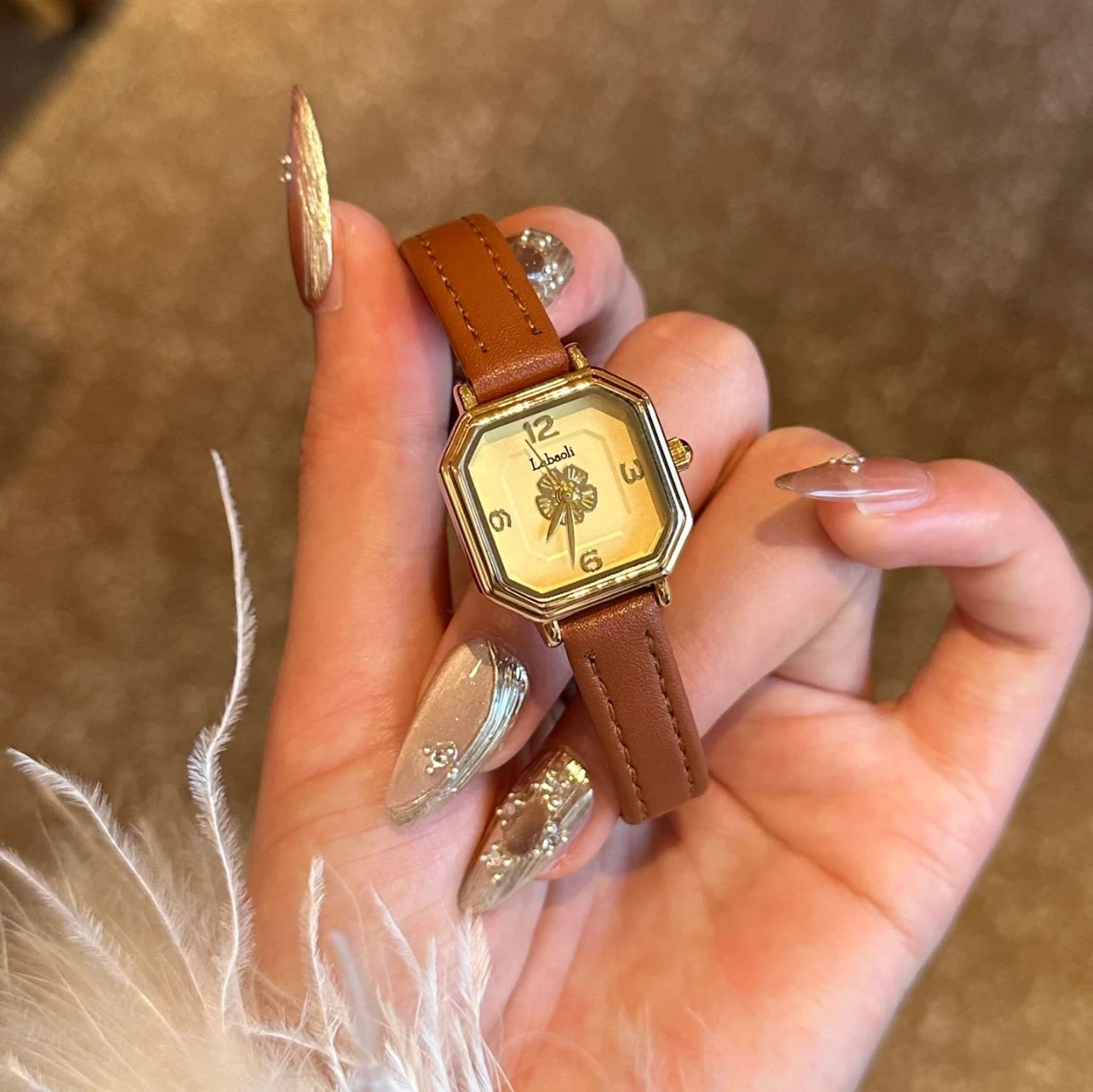 Relógio feminino elegante, relógio clássico de mostrador quadrado estilo retrô, relógio de quartzo com cinto de couro feminino da moda, acessórios femininos